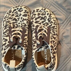 women’s leopard Print Barefoot Shoes women’s size 7